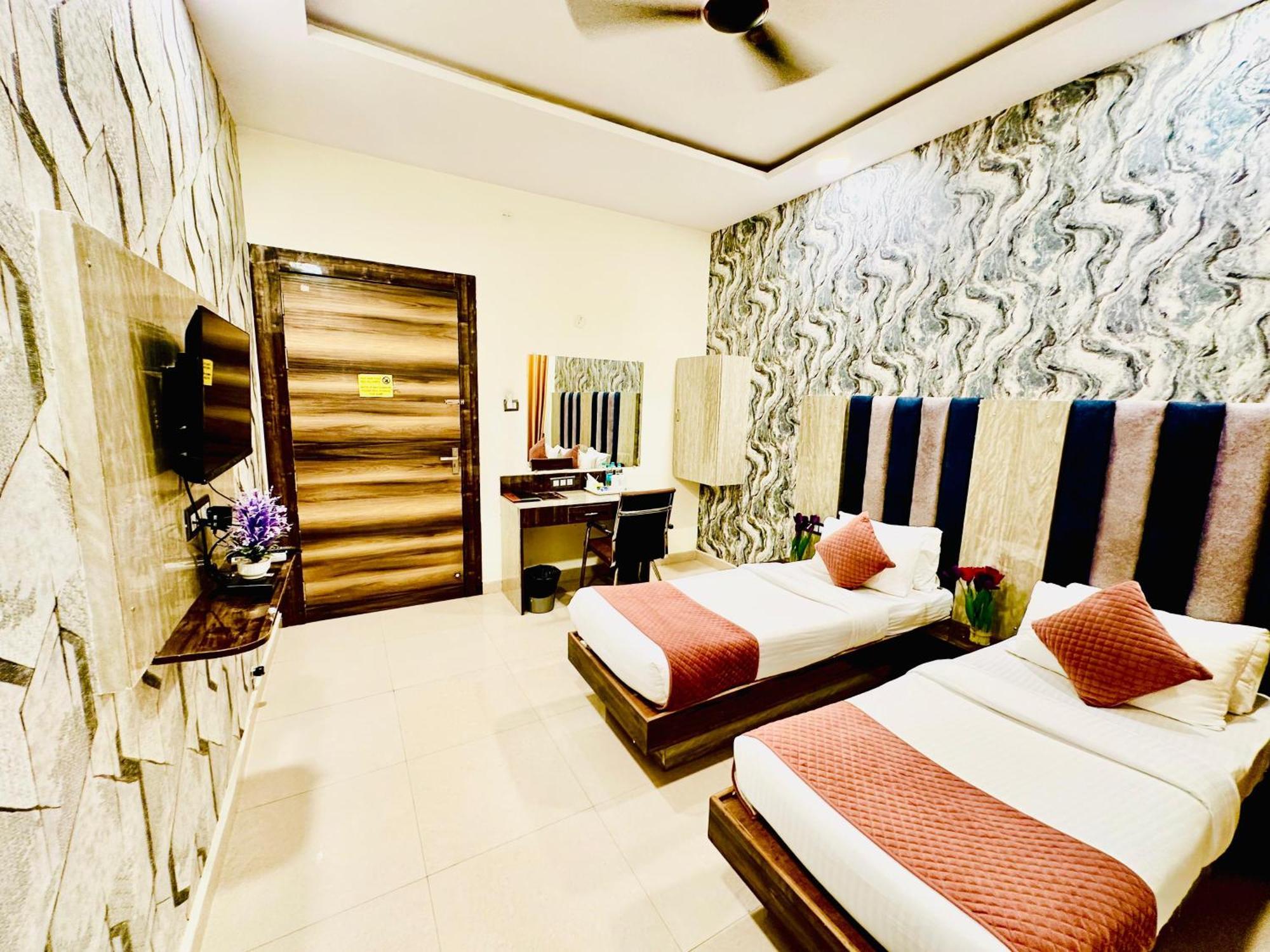 Hotel Sky International- Airport Zone Hyderabad شمس أباد المظهر الخارجي الصورة